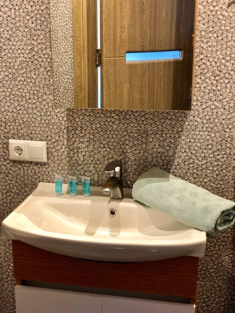 Cozy Bright Apartment With Amazing Sea View Батуми Экстерьер фото